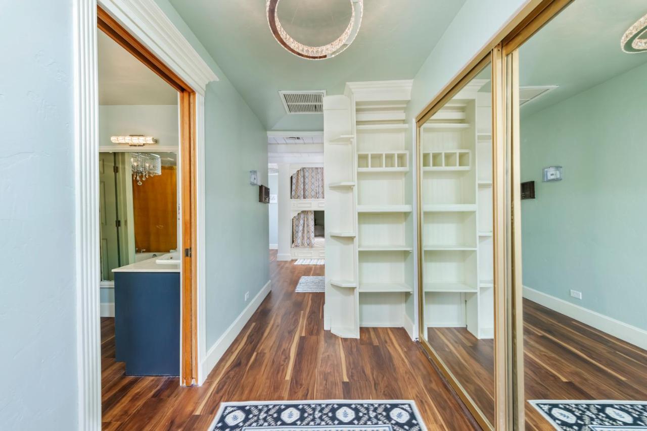 Smart Solution - Individual Private Bed-Pods In Gorgeous Shared Space - Women Only Dorm In Room 5 - Coed House - Full-Sized Mattresses In Individual Pods - With Built-In Private Storage - Gorgeous Shared Room - Affordable Luxury - Sparrow House Phoenix Exterior photo